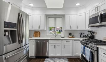 210 Deerfield Ln, Aberdeen, NJ 07747