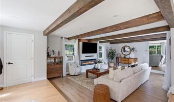 253 Station St, Coventry, RI 02816