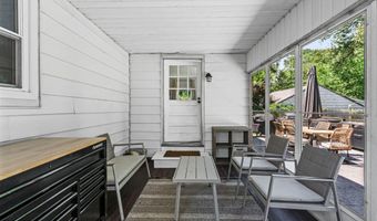 24 Westlyn Ct, Albany, NY 12203