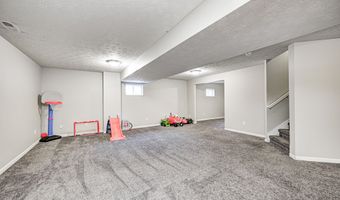8557 Vyners Ln, Avon, IN 46123