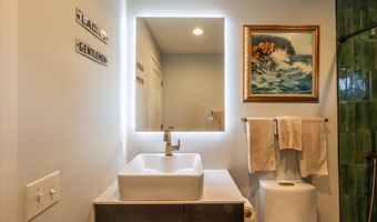 390 4TH St, Bandon, OR 97411