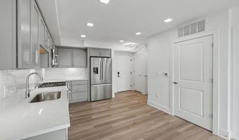 701 N HENRY St 502, Alexandria, VA 22314