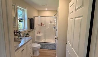 47 Little Brook Ln, Bristol, VT 05443