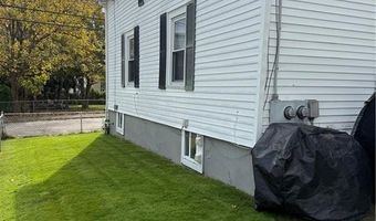 53 Catherine St, Bristol, RI 02809