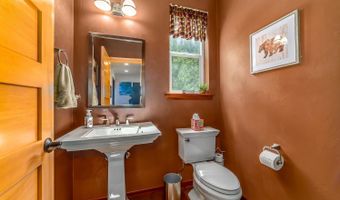 21626 GLAZE Rd, Veneta, OR 97487
