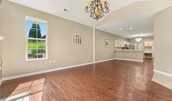 276 Sandover Dr, Aurora, OH 44202