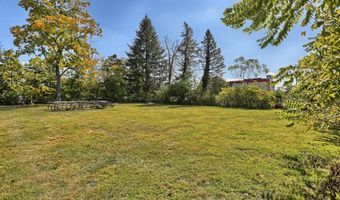 25 SHELBOURNE Rd, Reading, PA 19606
