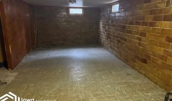 312 E Overmeyer Dr, Algona, IA 50511