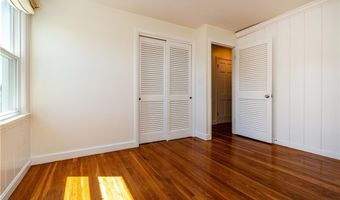 11 Bellevue Dr, Cranston, RI 02920