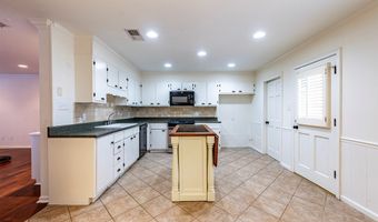 477 Kingswood Ct, Albany, GA 31707