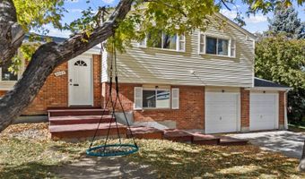 8227 Yarrow Ct, Arvada, CO 80005