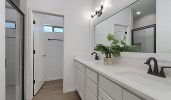 417 Davis Greenwood Ct, Sinton, TX 79821