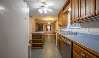 1690 Fairway Dr, Batesville, AR 72501