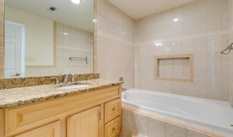 2026 N CULPEPER St, Arlington, VA 22207