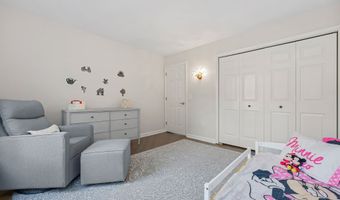 7 Silversmith Dr, Danbury, CT 06811