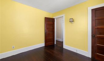 9 Cummings Rd, Newport, RI 02840