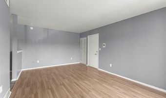 9993 Allen Pointe Dr, Allen Park, MI 48101