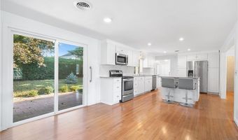 31 Conifer Dr, North Providence, RI 02904