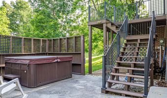 20010 Oakwood Dr, Abingdon, VA 24211