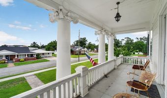 12 Dyal St, Baxley, GA 31513