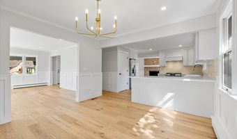 94 Carman Pl, Amityville, NY 11701