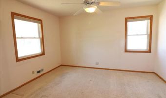 141 Strese Ln, Apple Valley, MN 55124