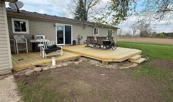 14775 Hough Rd, Allenton, MI 48002