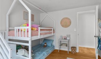 80 PECK Ave, Bristol, RI 02809