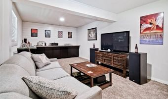 2 Purfleet Dr, Bella Vista, AR 72715