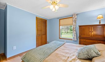 164 E Hill Rd, Brookfield, VT 05036