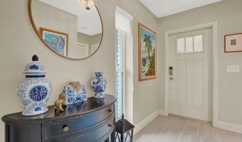 221 Orange Tree Dr, Atlantis, FL 33462