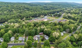 44 Maple Ave, Canton, CT 06019