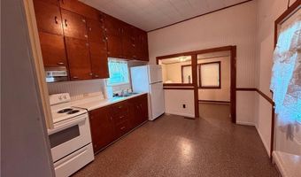 924 Kearney St, Atchison, KS 66002