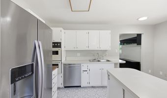 3141 CLAYBORNE Ave, Alexandria, VA 22306