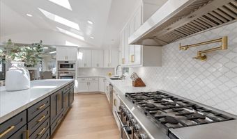 325 Crest Ave, Alamo, CA 94507