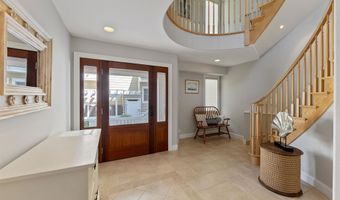 135 77th St, Avalon, NJ 08202