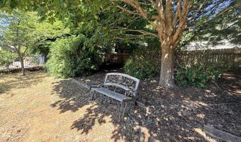 932 Midland Way, Brookings, OR 97415