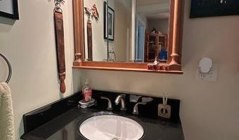 21 Dream Ln, Belfast, ME 04915