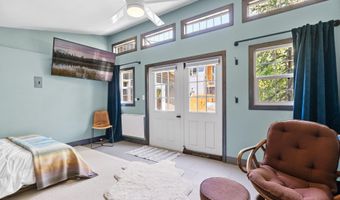 820 NW 12th St, Bend, OR 97703