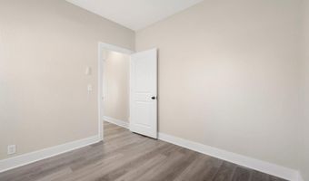 329 W 19th St, Auburn, IN 46706