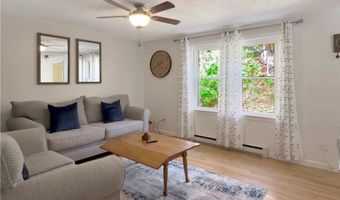 89 Narrow Ln, Charlestown, RI 02813