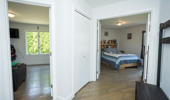 9 Katelan Ct, Cranston, RI 02921