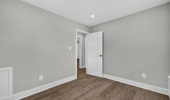 2026 N VERMONT St 301, Arlington, VA 22207