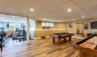 6 Crescent Dr, Bow, NH 03304