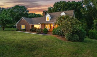 3046 Hawthorne St, Athens, TN 37303