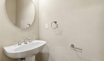9040 Woodland Trl, Alpharetta, GA 30009
