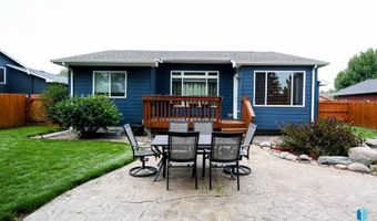 712 S 7th Ave, Brandon, SD 57005