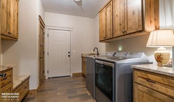 32 Big Creek Dr, Cody, WY 82414
