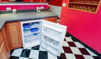 1136 Stewarton, Cincinnati, OH 45102