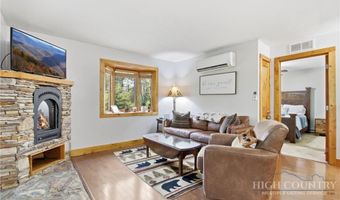 218 Elk Hill Dr 1, Banner Elk, NC 28604